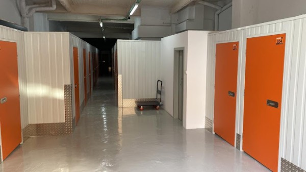 Trasteros Abasai - Santa Coloma De Gramenet